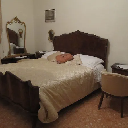 לינה וארוחת בוקר Casa Rachele