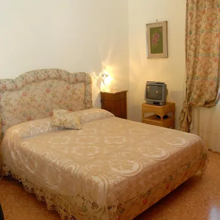 Casa Rachele לינה וארוחת בוקר
